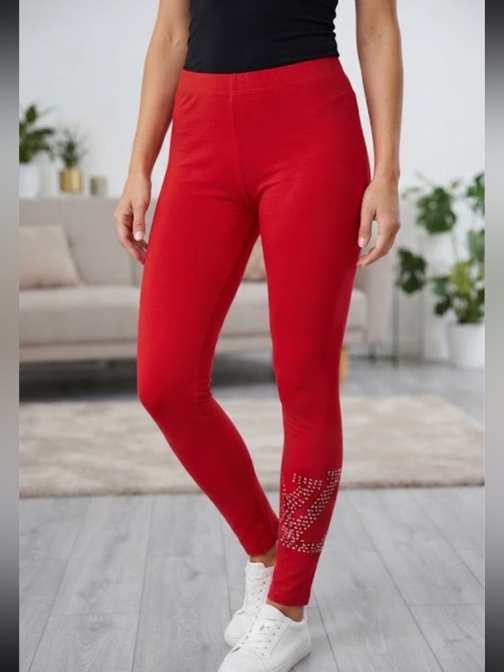 Queen women’s leggings size M red
